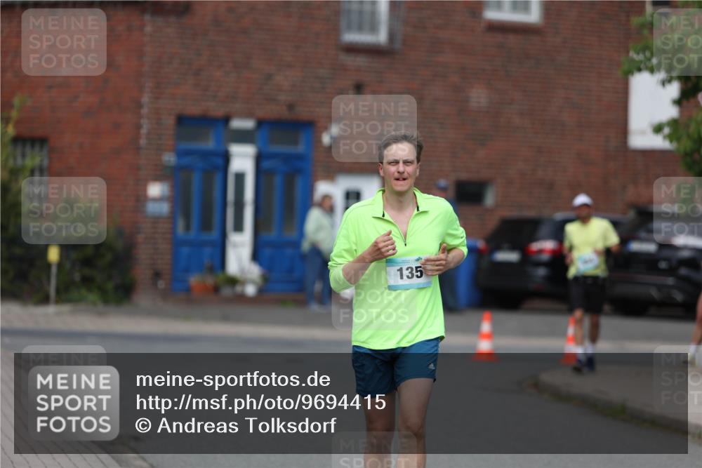10.05.2026 - 8. Wedeler Halbmarathon Andreas Tolksdorf http://msf.ph/oto/9694415 10.05.2026 10:22:38 Laufen 135 meine-sportfotos.de