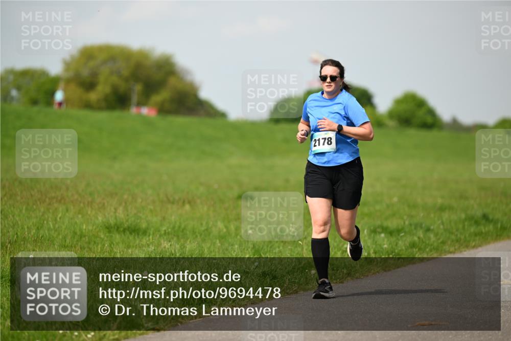 10.05.2026 - 8. Wedeler Halbmarathon Dr. Thomas Lammeyer http://msf.ph/oto/9694478 10.05.2026 11:19:30 Laufen 2178 meine-sportfotos.de