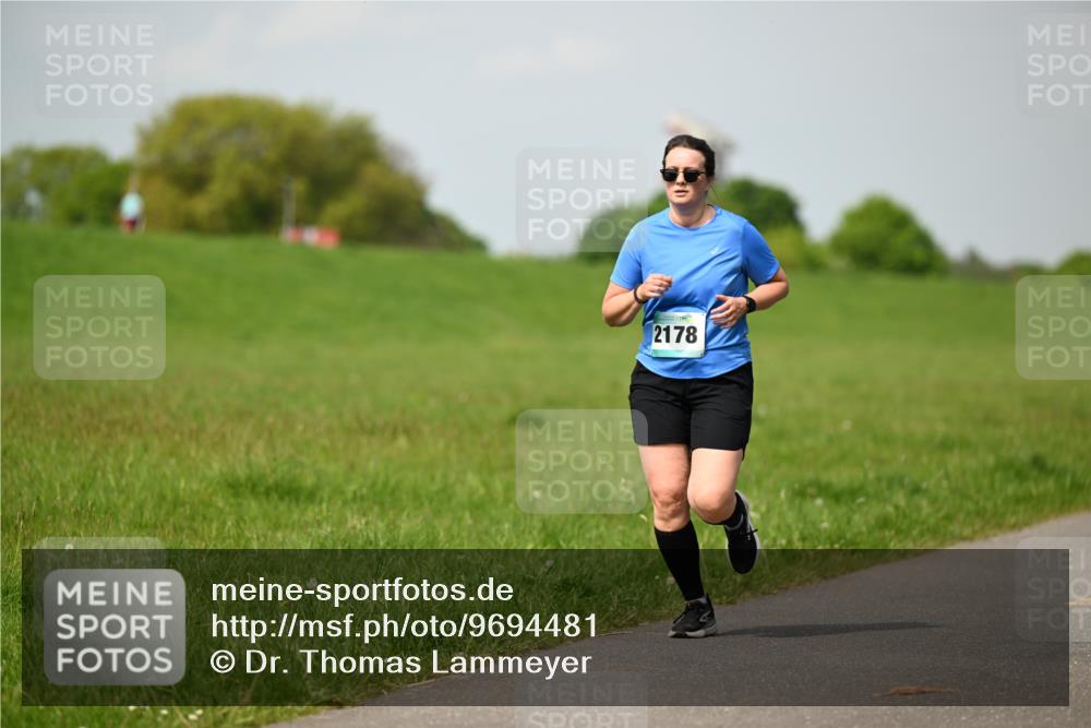 10.05.2026 - 8. Wedeler Halbmarathon Dr. Thomas Lammeyer http://msf.ph/oto/9694481 10.05.2026 11:19:30 Laufen 2178 meine-sportfotos.de