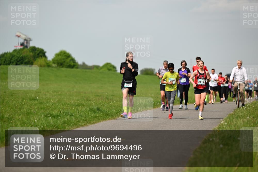 10.05.2026 - 8. Wedeler Halbmarathon Dr. Thomas Lammeyer http://msf.ph/oto/9694496 10.05.2026 11:19:33 Laufen 437, 711, 294, 2119 meine-sportfotos.de