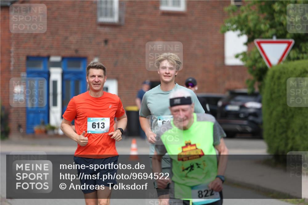 10.05.2026 - 8. Wedeler Halbmarathon Andreas Tolksdorf http://msf.ph/oto/9694522 10.05.2026 10:22:54 Laufen 613, 822 meine-sportfotos.de