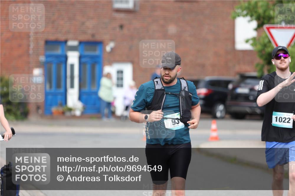 10.05.2026 - 8. Wedeler Halbmarathon Andreas Tolksdorf http://msf.ph/oto/9694549 10.05.2026 10:22:57 Laufen 93, 44, 1022 meine-sportfotos.de