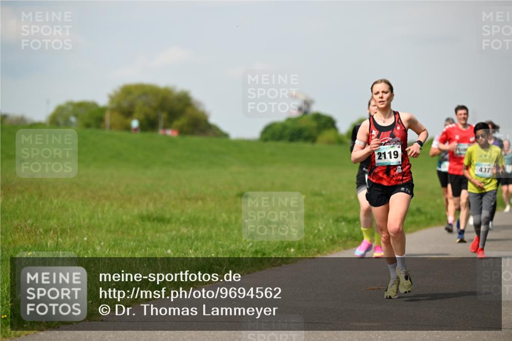 10.05.2026 - 8. Wedeler Halbmarathon Dr. Thomas Lammeyer http://msf.ph/oto/9694562 10.05.2026 11:19:38 Laufen 437 meine-sportfotos.de