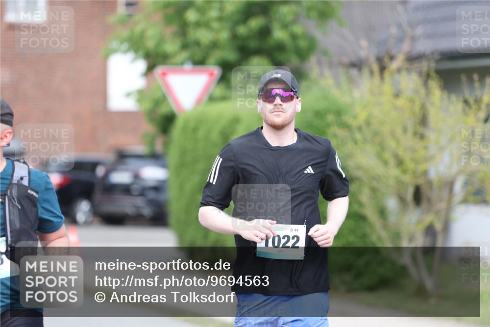 10.05.2026 - 8. Wedeler Halbmarathon Andreas Tolksdorf http://msf.ph/oto/9694563 10.05.2026 10:22:58 Laufen 44, 1022 meine-sportfotos.de
