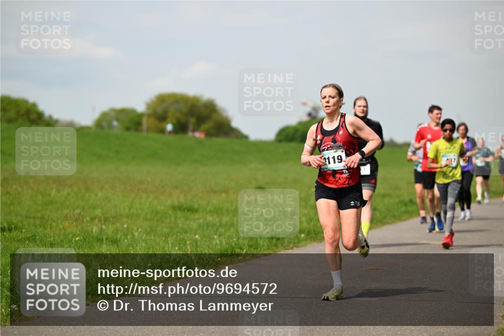 10.05.2026 - 8. Wedeler Halbmarathon Dr. Thomas Lammeyer http://msf.ph/oto/9694572 10.05.2026 11:19:39 Laufen 2119 meine-sportfotos.de
