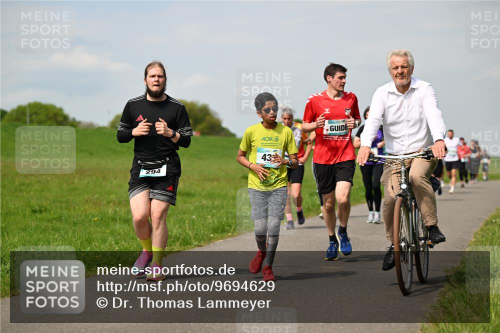 10.05.2026 - 8. Wedeler Halbmarathon Dr. Thomas Lammeyer http://msf.ph/oto/9694629 10.05.2026 11:19:42 Laufen 294 meine-sportfotos.de