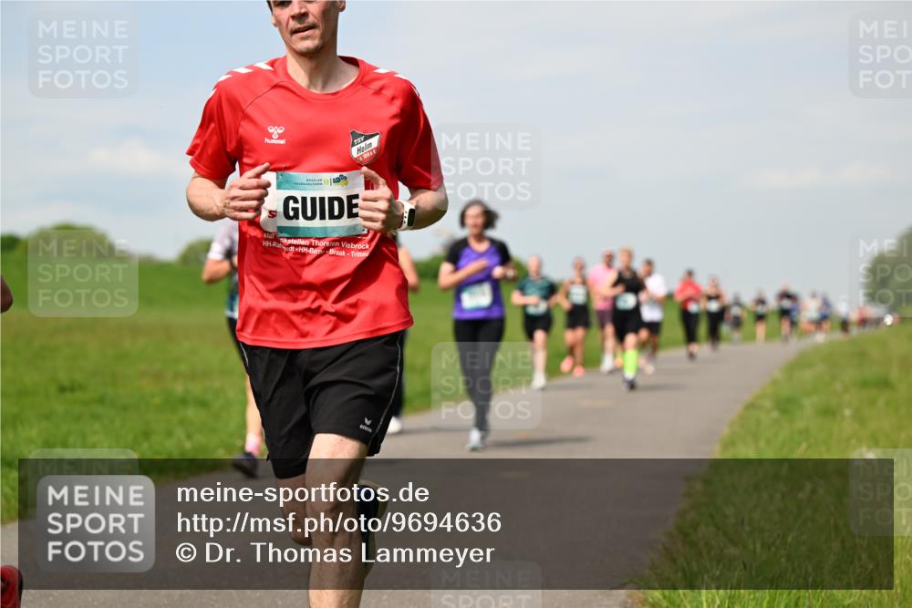 10.05.2026 - 8. Wedeler Halbmarathon Dr. Thomas Lammeyer http://msf.ph/oto/9694636 10.05.2026 11:19:45 Laufen 1910 meine-sportfotos.de