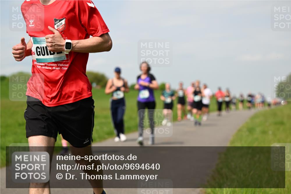 10.05.2026 - 8. Wedeler Halbmarathon Dr. Thomas Lammeyer http://msf.ph/oto/9694640 10.05.2026 11:19:45 Laufen 1910 meine-sportfotos.de