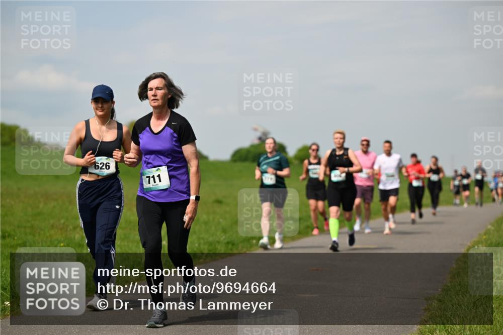 10.05.2026 - 8. Wedeler Halbmarathon Dr. Thomas Lammeyer http://msf.ph/oto/9694664 10.05.2026 11:19:46 Laufen 626, 711 meine-sportfotos.de