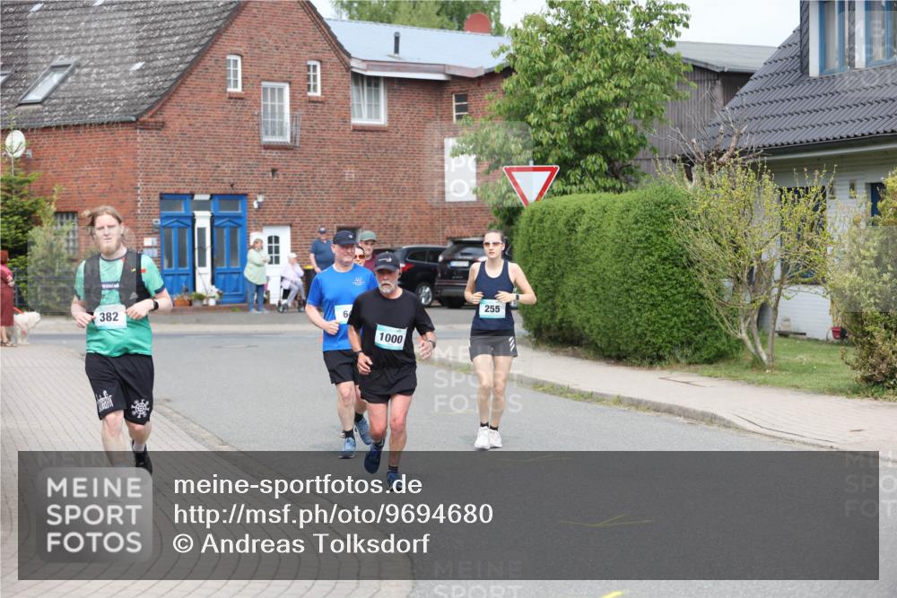 10.05.2026 - 8. Wedeler Halbmarathon Andreas Tolksdorf http://msf.ph/oto/9694680 10.05.2026 10:23:43 Laufen 382, 6, 1000, 255 meine-sportfotos.de
