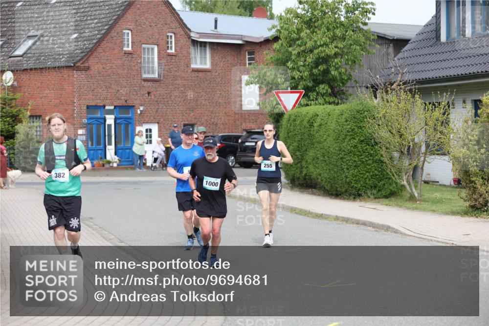 10.05.2026 - 8. Wedeler Halbmarathon Andreas Tolksdorf http://msf.ph/oto/9694681 10.05.2026 10:23:43 Laufen 382, 1000, 255 meine-sportfotos.de