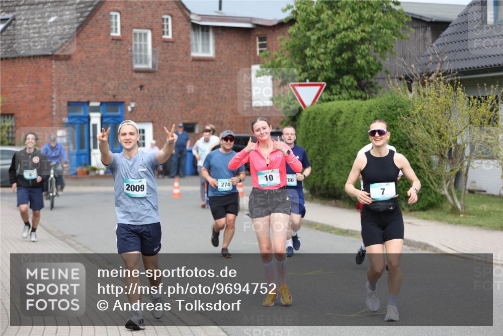 10.05.2026 - 8. Wedeler Halbmarathon Andreas Tolksdorf http://msf.ph/oto/9694752 10.05.2026 10:23:59 Laufen 10, 2009, 286, 274 meine-sportfotos.de