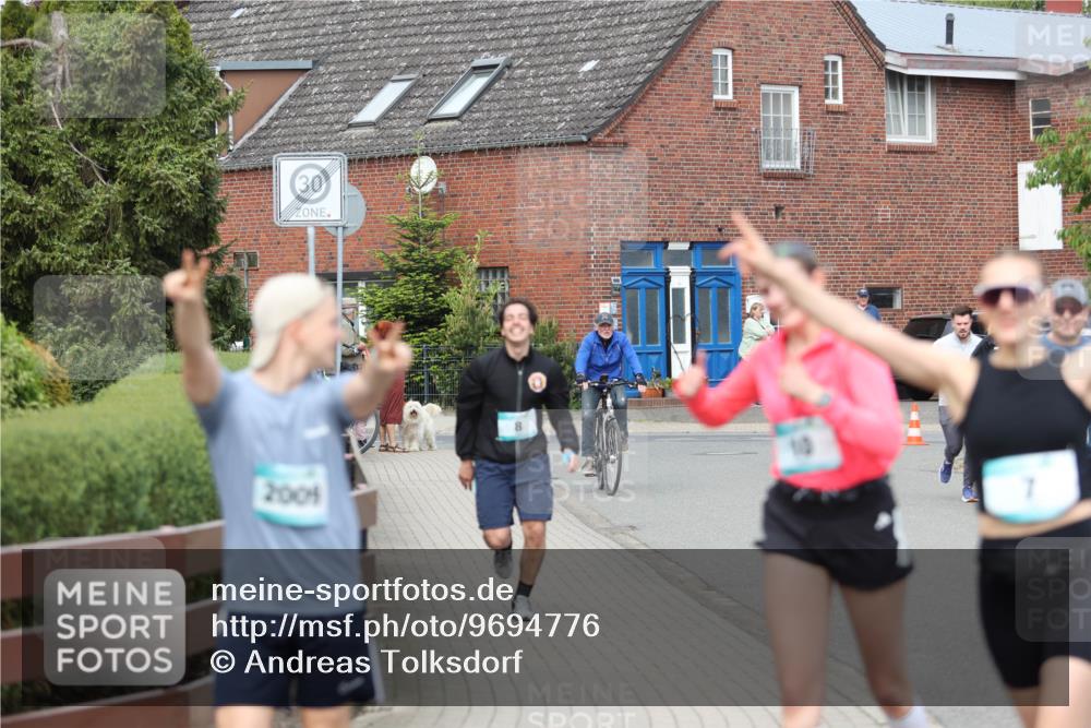 10.05.2026 - 8. Wedeler Halbmarathon Andreas Tolksdorf http://msf.ph/oto/9694776 10.05.2026 10:24:01 Laufen 30, 2001, 8 meine-sportfotos.de