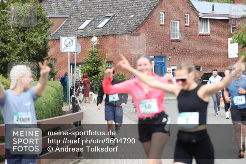 10.05.2026 - 8. Wedeler Halbmarathon Andreas Tolksdorf http://msf.ph/oto/9694790 10.05.2026 10:24:01 Laufen 2005, 30, 8, 10, 1021, 274 meine-sportfotos.de