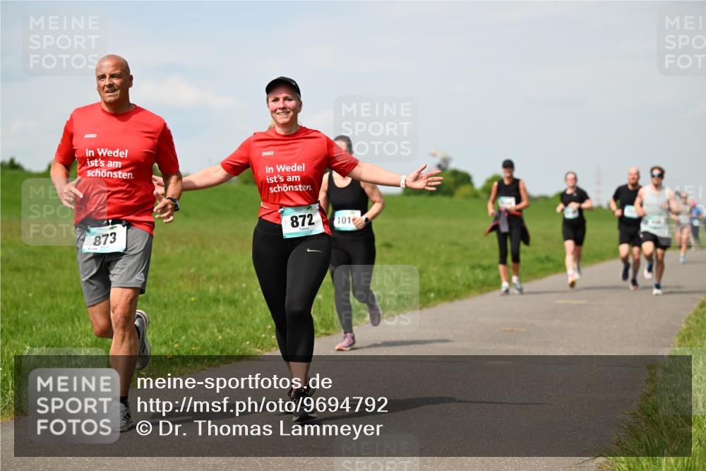 10.05.2026 - 8. Wedeler Halbmarathon Dr. Thomas Lammeyer http://msf.ph/oto/9694792 10.05.2026 11:19:56 Laufen 872, 101, 873, 148 meine-sportfotos.de