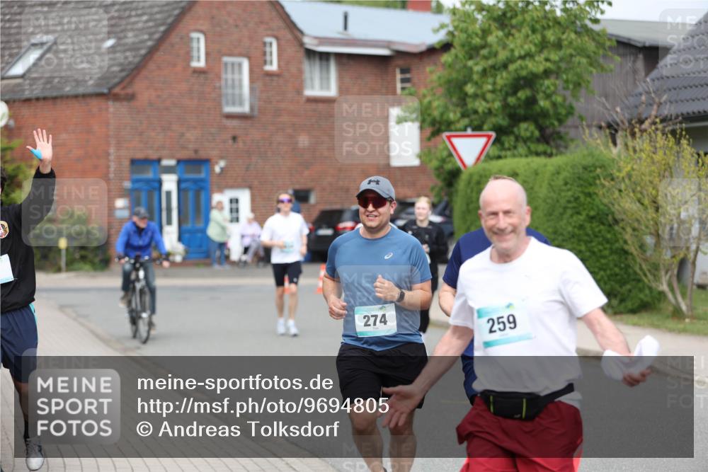 10.05.2026 - 8. Wedeler Halbmarathon Andreas Tolksdorf http://msf.ph/oto/9694805 10.05.2026 10:24:03 Laufen 274, 259 meine-sportfotos.de