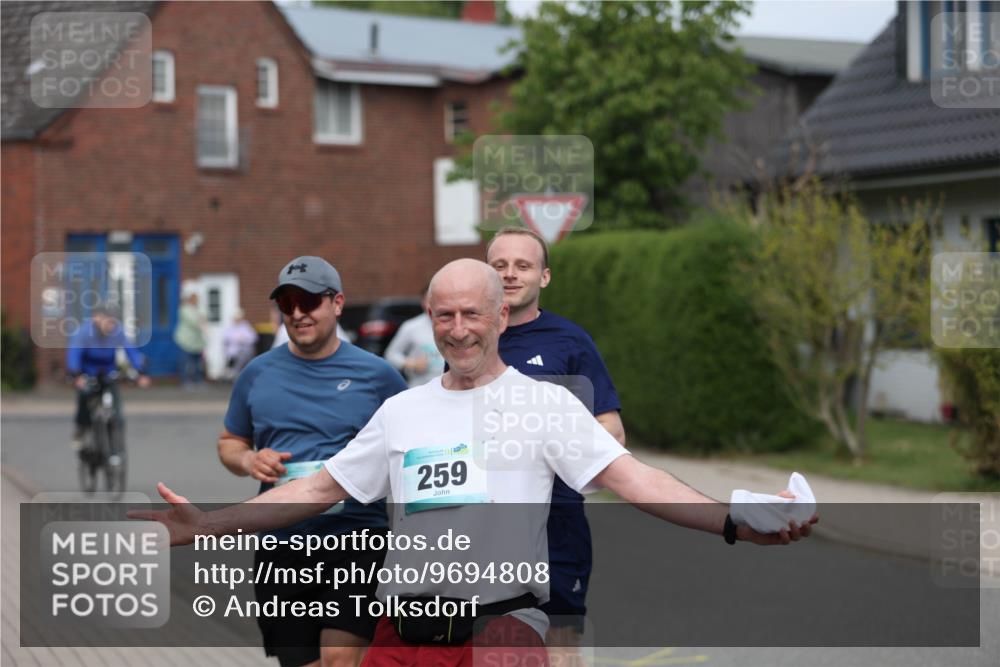 10.05.2026 - 8. Wedeler Halbmarathon Andreas Tolksdorf http://msf.ph/oto/9694808 10.05.2026 10:24:03 Laufen 259 meine-sportfotos.de