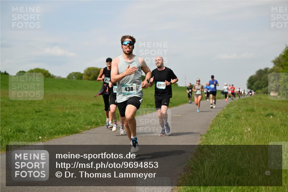 10.05.2026 - 8. Wedeler Halbmarathon Dr. Thomas Lammeyer http://msf.ph/oto/9694853 10.05.2026 11:20:00 Laufen 215, 438, 2211 meine-sportfotos.de