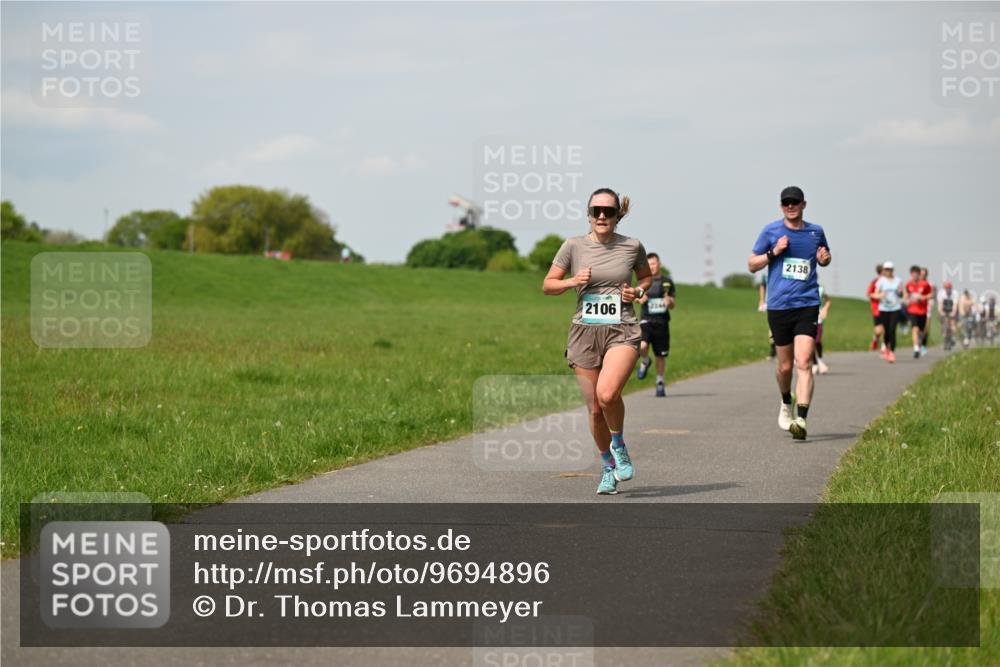 10.05.2026 - 8. Wedeler Halbmarathon Dr. Thomas Lammeyer http://msf.ph/oto/9694896 10.05.2026 11:20:03 Laufen 2106, 2138 meine-sportfotos.de