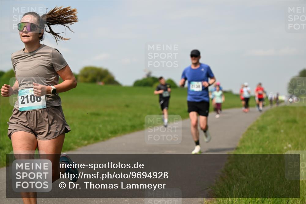 10.05.2026 - 8. Wedeler Halbmarathon Dr. Thomas Lammeyer http://msf.ph/oto/9694928 10.05.2026 11:20:06 Laufen 2106 meine-sportfotos.de