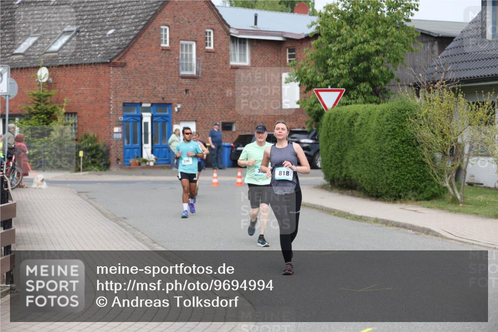 10.05.2026 - 8. Wedeler Halbmarathon Andreas Tolksdorf http://msf.ph/oto/9694994 10.05.2026 10:25:10 Laufen 396, 818 meine-sportfotos.de