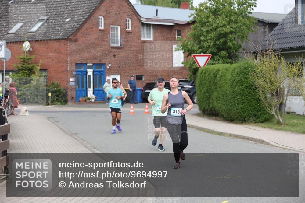 10.05.2026 - 8. Wedeler Halbmarathon Andreas Tolksdorf http://msf.ph/oto/9694997 10.05.2026 10:25:10 Laufen 396, 3, 818 meine-sportfotos.de