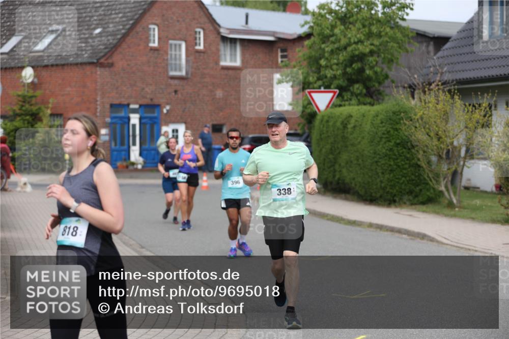 10.05.2026 - 8. Wedeler Halbmarathon Andreas Tolksdorf http://msf.ph/oto/9695018 10.05.2026 10:25:13 Laufen 818, 396, 338 meine-sportfotos.de