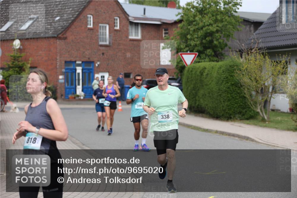 10.05.2026 - 8. Wedeler Halbmarathon Andreas Tolksdorf http://msf.ph/oto/9695020 10.05.2026 10:25:13 Laufen 818, 396, 338 meine-sportfotos.de