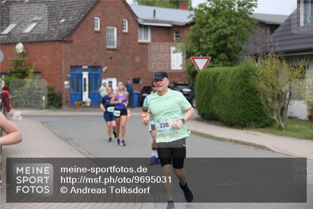 10.05.2026 - 8. Wedeler Halbmarathon Andreas Tolksdorf http://msf.ph/oto/9695031 10.05.2026 10:25:13 Laufen 338 meine-sportfotos.de
