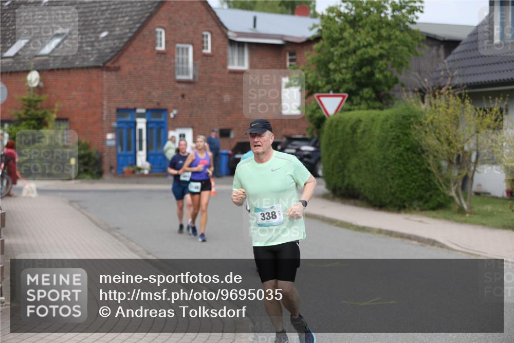 10.05.2026 - 8. Wedeler Halbmarathon Andreas Tolksdorf http://msf.ph/oto/9695035 10.05.2026 10:25:13 Laufen 338 meine-sportfotos.de