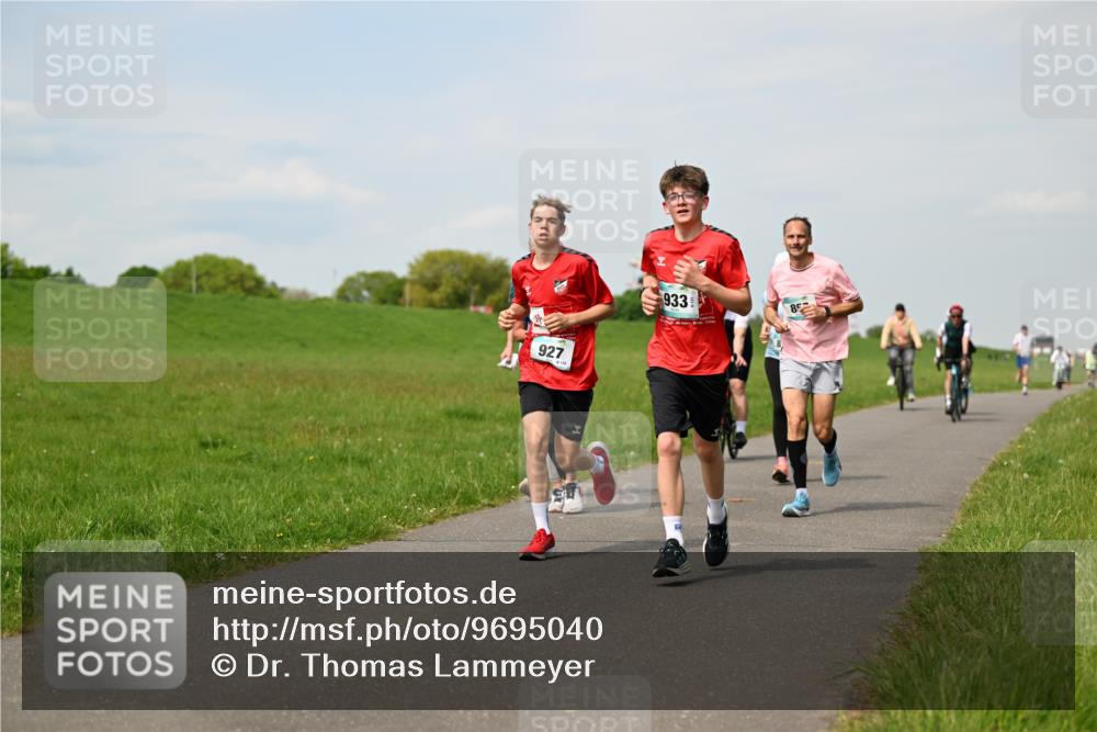 10.05.2026 - 8. Wedeler Halbmarathon Dr. Thomas Lammeyer http://msf.ph/oto/9695040 10.05.2026 11:20:16 Laufen  meine-sportfotos.de