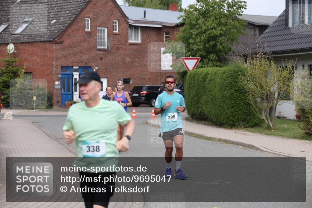10.05.2026 - 8. Wedeler Halbmarathon Andreas Tolksdorf http://msf.ph/oto/9695047 10.05.2026 10:25:14 Laufen 338, 396 meine-sportfotos.de