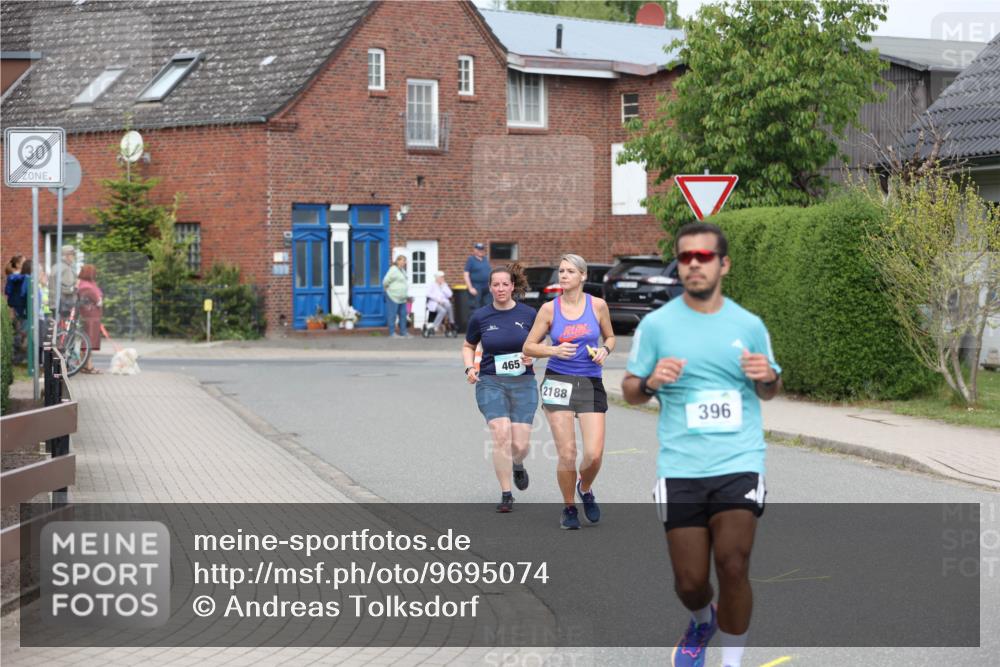 10.05.2026 - 8. Wedeler Halbmarathon Andreas Tolksdorf http://msf.ph/oto/9695074 10.05.2026 10:25:16 Laufen 30, 465, 2188, 396 meine-sportfotos.de