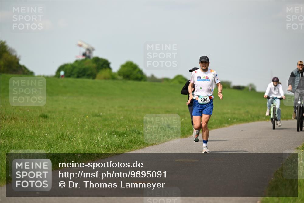 10.05.2026 - 8. Wedeler Halbmarathon Dr. Thomas Lammeyer http://msf.ph/oto/9695091 10.05.2026 11:20:25 Laufen 230 meine-sportfotos.de