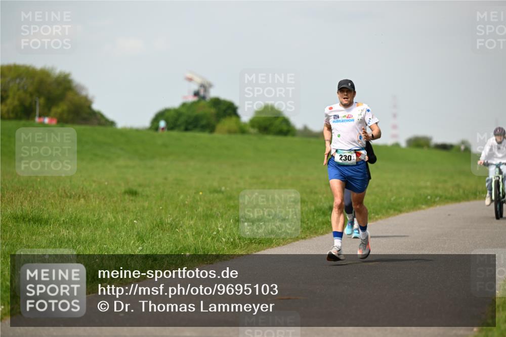 10.05.2026 - 8. Wedeler Halbmarathon Dr. Thomas Lammeyer http://msf.ph/oto/9695103 10.05.2026 11:20:26 Laufen 230 meine-sportfotos.de