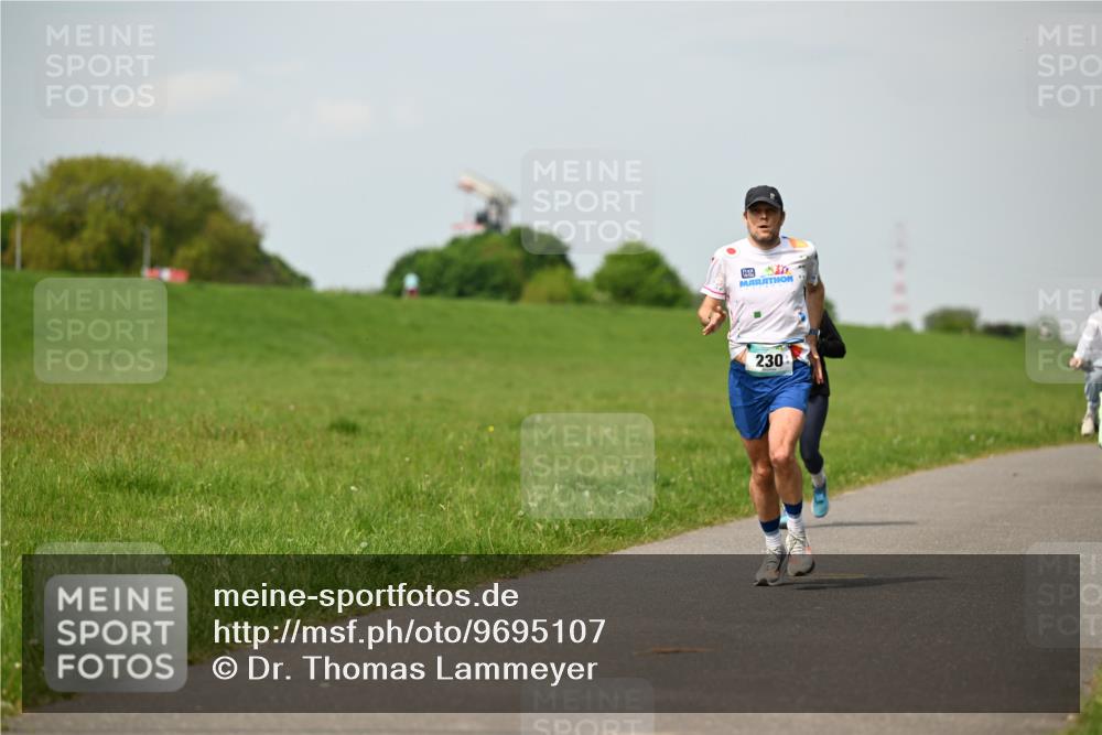 10.05.2026 - 8. Wedeler Halbmarathon Dr. Thomas Lammeyer http://msf.ph/oto/9695107 10.05.2026 11:20:26 Laufen 230 meine-sportfotos.de