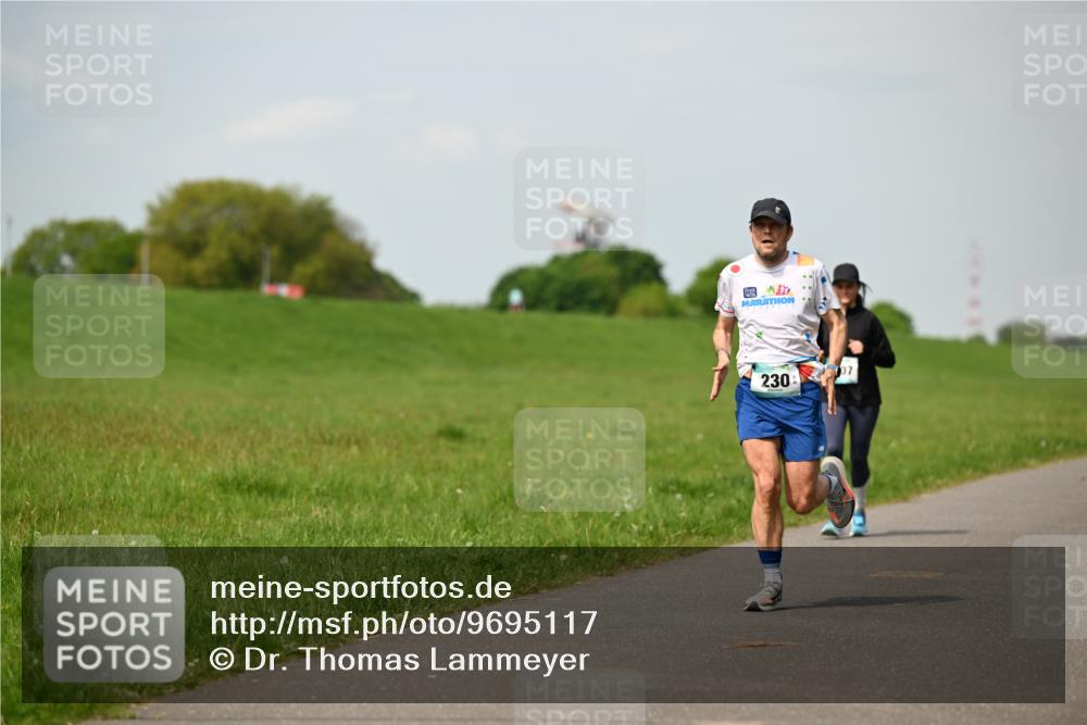 10.05.2026 - 8. Wedeler Halbmarathon Dr. Thomas Lammeyer http://msf.ph/oto/9695117 10.05.2026 11:20:27 Laufen 230 meine-sportfotos.de