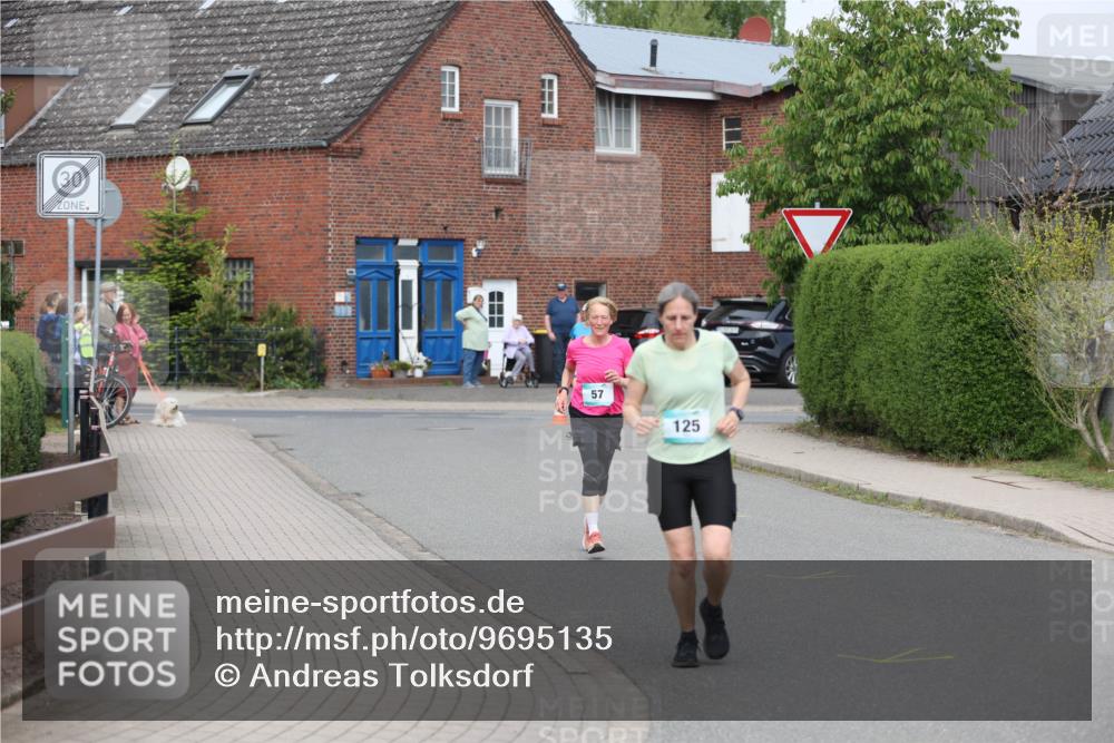 10.05.2026 - 8. Wedeler Halbmarathon Andreas Tolksdorf http://msf.ph/oto/9695135 10.05.2026 10:25:35 Laufen 1, 125 meine-sportfotos.de
