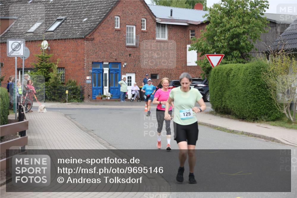 10.05.2026 - 8. Wedeler Halbmarathon Andreas Tolksdorf http://msf.ph/oto/9695146 10.05.2026 10:25:35 Laufen 3, 125 meine-sportfotos.de