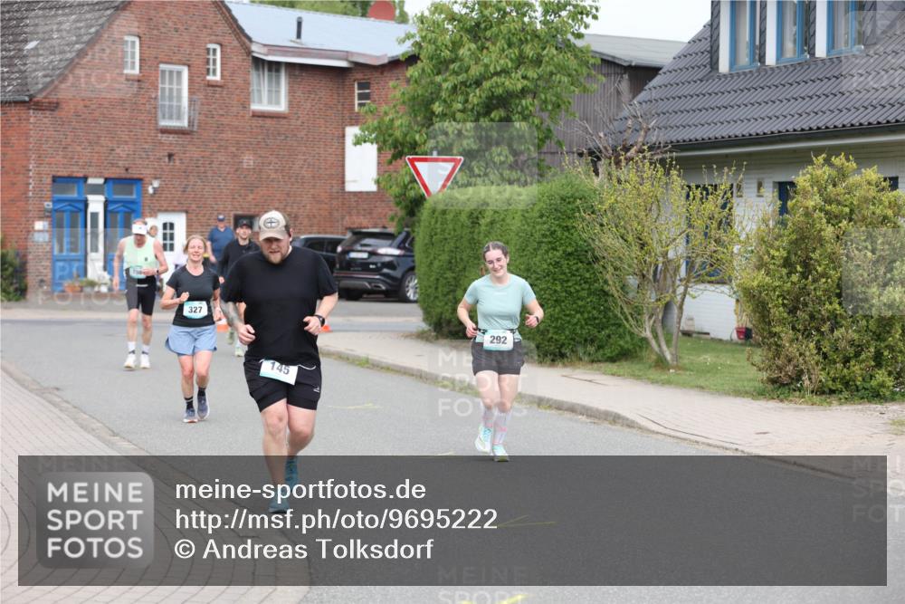 10.05.2026 - 8. Wedeler Halbmarathon Andreas Tolksdorf http://msf.ph/oto/9695222 10.05.2026 10:26:03 Laufen 327, 145, 292 meine-sportfotos.de
