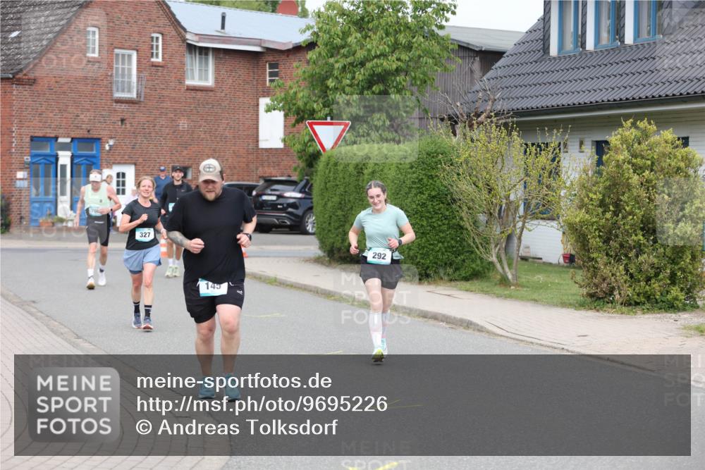 10.05.2026 - 8. Wedeler Halbmarathon Andreas Tolksdorf http://msf.ph/oto/9695226 10.05.2026 10:26:03 Laufen 1495 meine-sportfotos.de