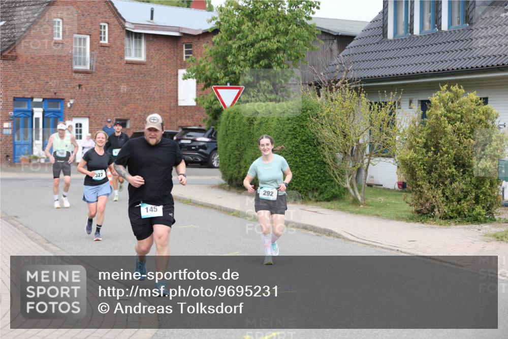 10.05.2026 - 8. Wedeler Halbmarathon Andreas Tolksdorf http://msf.ph/oto/9695231 10.05.2026 10:26:03 Laufen 327, 145, 292 meine-sportfotos.de