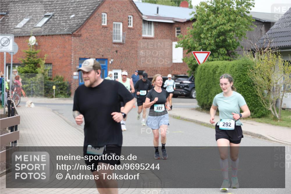 10.05.2026 - 8. Wedeler Halbmarathon Andreas Tolksdorf http://msf.ph/oto/9695244 10.05.2026 10:26:05 Laufen 30, 140, 415, 327, 292 meine-sportfotos.de