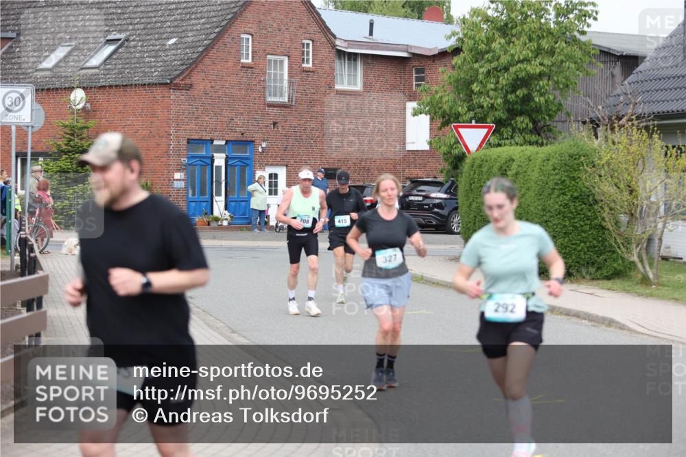 10.05.2026 - 8. Wedeler Halbmarathon Andreas Tolksdorf http://msf.ph/oto/9695252 10.05.2026 10:26:06 Laufen 30, 708, 415, 327, 2678, 292 meine-sportfotos.de