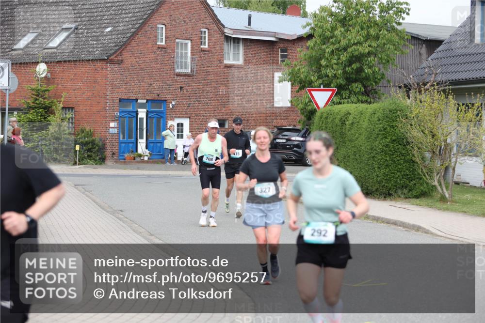 10.05.2026 - 8. Wedeler Halbmarathon Andreas Tolksdorf http://msf.ph/oto/9695257 10.05.2026 10:26:06 Laufen 708, 15, 327, 292 meine-sportfotos.de