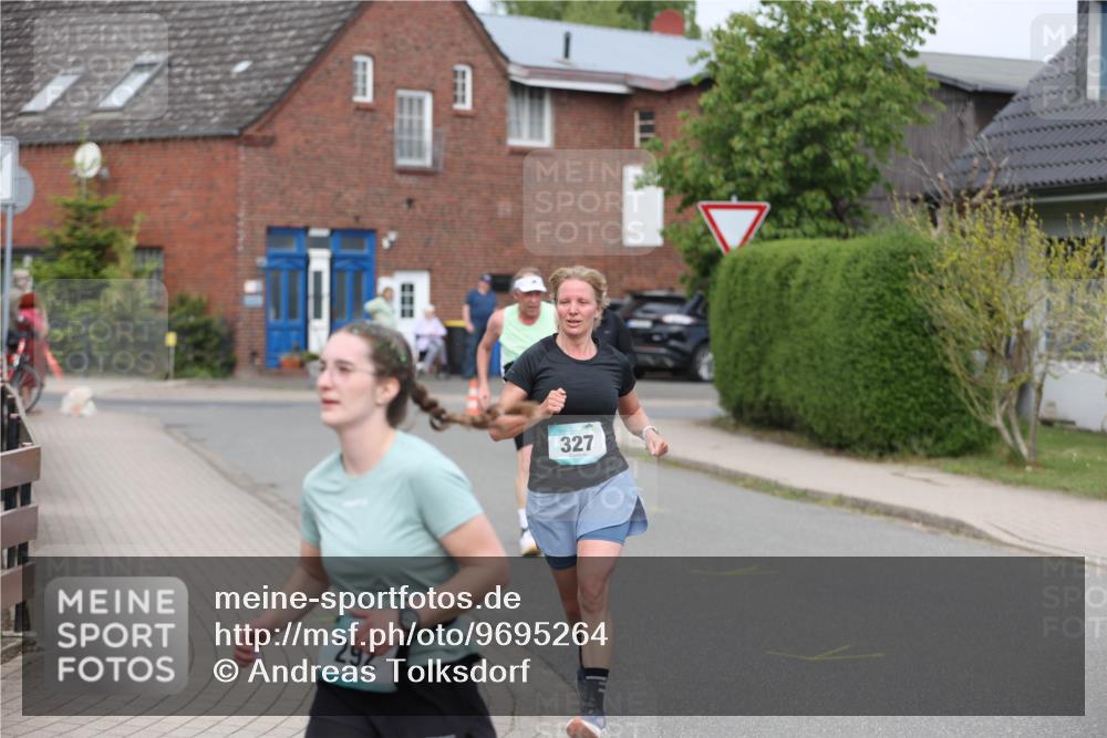 10.05.2026 - 8. Wedeler Halbmarathon Andreas Tolksdorf http://msf.ph/oto/9695264 10.05.2026 10:26:07 Laufen 292, 327 meine-sportfotos.de