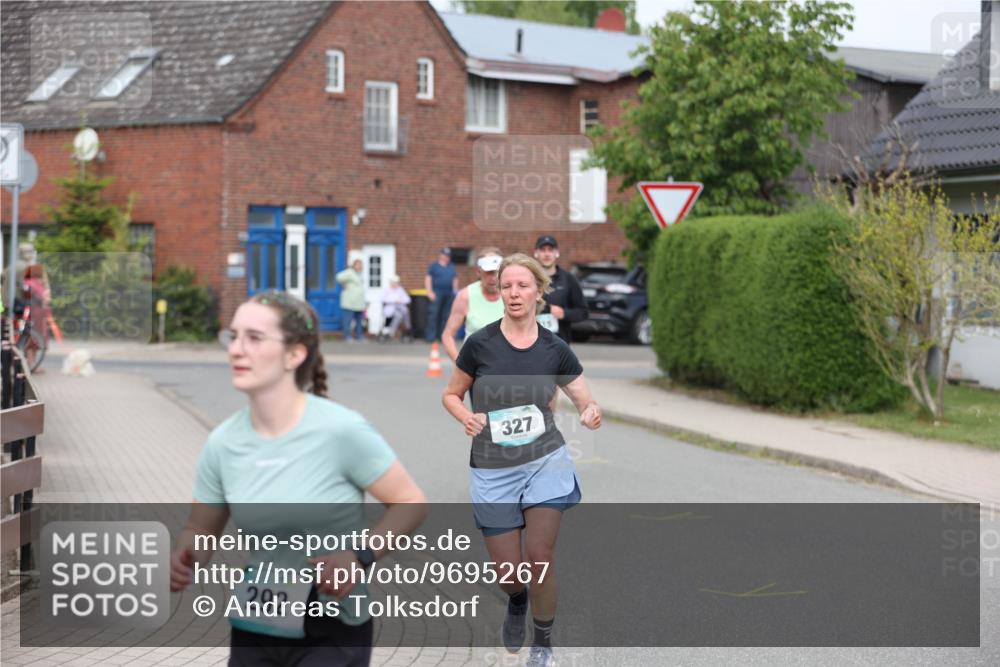 10.05.2026 - 8. Wedeler Halbmarathon Andreas Tolksdorf http://msf.ph/oto/9695267 10.05.2026 10:26:07 Laufen 292, 327 meine-sportfotos.de