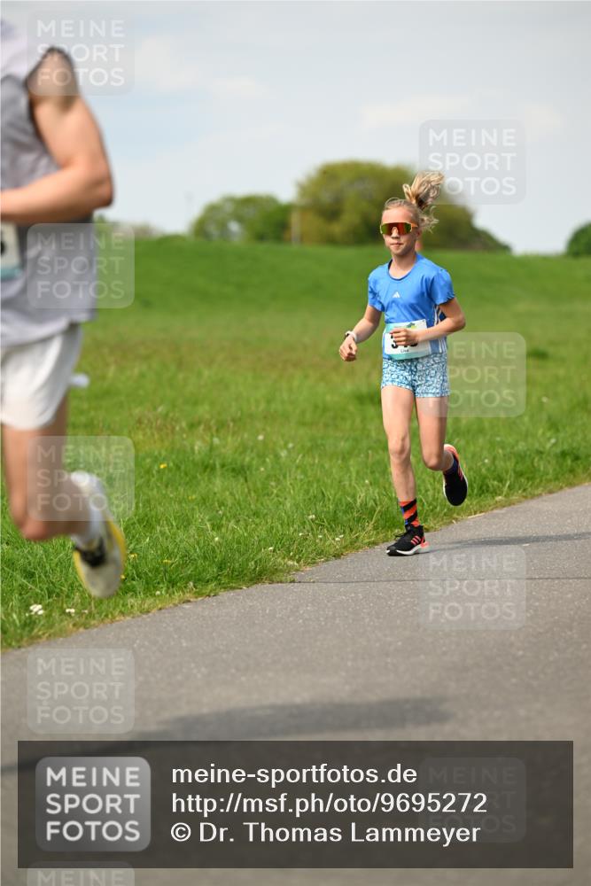 10.05.2026 - 8. Wedeler Halbmarathon Dr. Thomas Lammeyer http://msf.ph/oto/9695272 10.05.2026 11:21:10 Laufen  meine-sportfotos.de