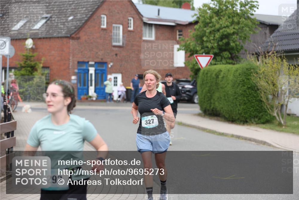 10.05.2026 - 8. Wedeler Halbmarathon Andreas Tolksdorf http://msf.ph/oto/9695273 10.05.2026 10:26:07 Laufen 292, 327 meine-sportfotos.de