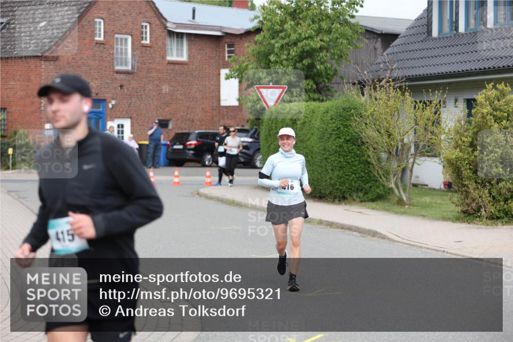 10.05.2026 - 8. Wedeler Halbmarathon Andreas Tolksdorf http://msf.ph/oto/9695321 10.05.2026 10:26:12 Laufen 415, 16 meine-sportfotos.de